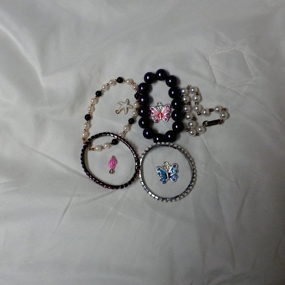 NWOT small bundle of bracelets and charms - Picture 1 of 5